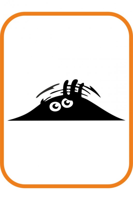 Bagajdan Bakan Şaşkın Hayalet Oto Sticker 20x7 Cm Siyah