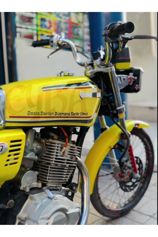 Dosta Darılan Düşmana Sarılır Olmuş motosiklet yazı sticker araç arkası Dosta Darılan Düşmana Sarılır Olmuş motosiklet yazı sticker araç arkası