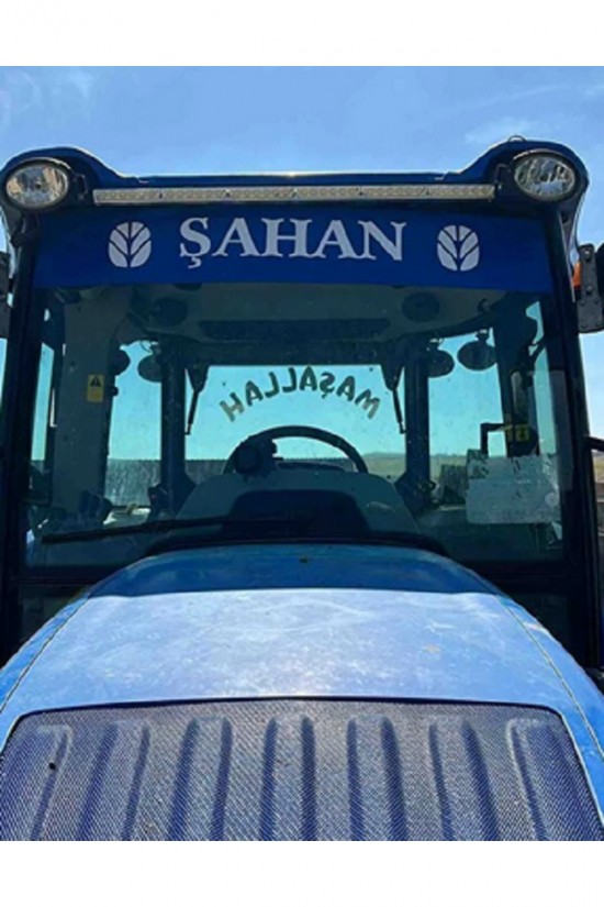 118x15 cm standar boyuttur traktörnüze birbir yapmamz için ölçü vermeniz gerekiyor örnegin 110 cm 90 cm giibi eğer ölçü hakkında talebiniz olmazsa 118x15 cm gönderilir ortalyarak yapıştırıp kenardan fazlalıgı kesebilirsiniz - Renkli baskı teknolojisi ile 