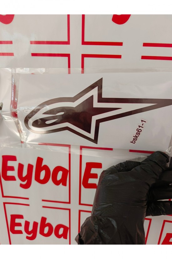 - Bisikletlerden karavana kadar geniş bir kullanım yelpazesi sunar; her türlü araçta veya kişisel eşyada estetik bir dokunuş sağlar.; - Renkli tasarımı ile dikkat çeker ve mekanınıza canlılık katar; çocuk odasından oturma odasına kadar her ortama uyum sağ