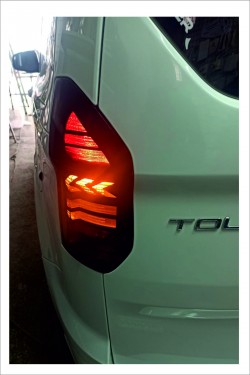 Ford Tourneo Courier Stop Farı Led Görünümlü Folyo Kaplama - Stop Kaplama