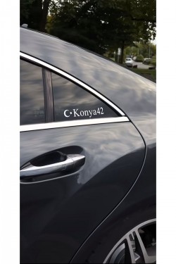 İl'e özel kelebek cam sticker