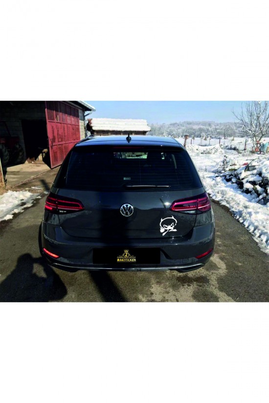 Canavar Sticker 15x15cm